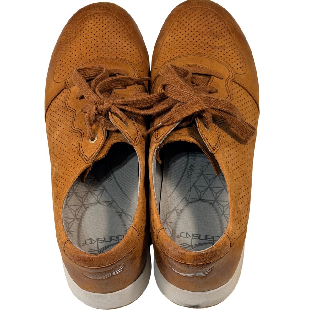 Dansko Tan Leather Perforated Lace‎ Up Walking Shoes Sneakers Mens EUC